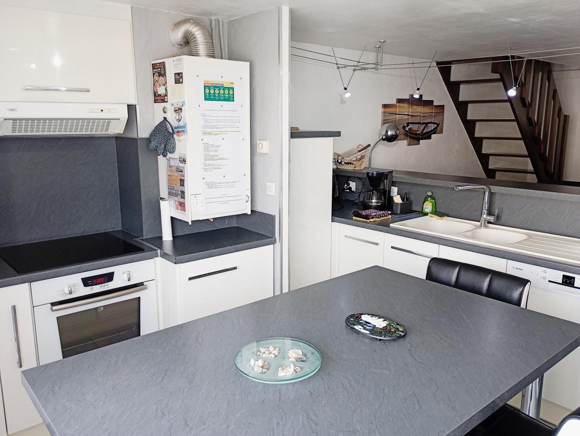 Grand Appartement Proche Port Et Plages, 6 A 8 Pers, 3 Chambres, Climatise Agde Exterior photo