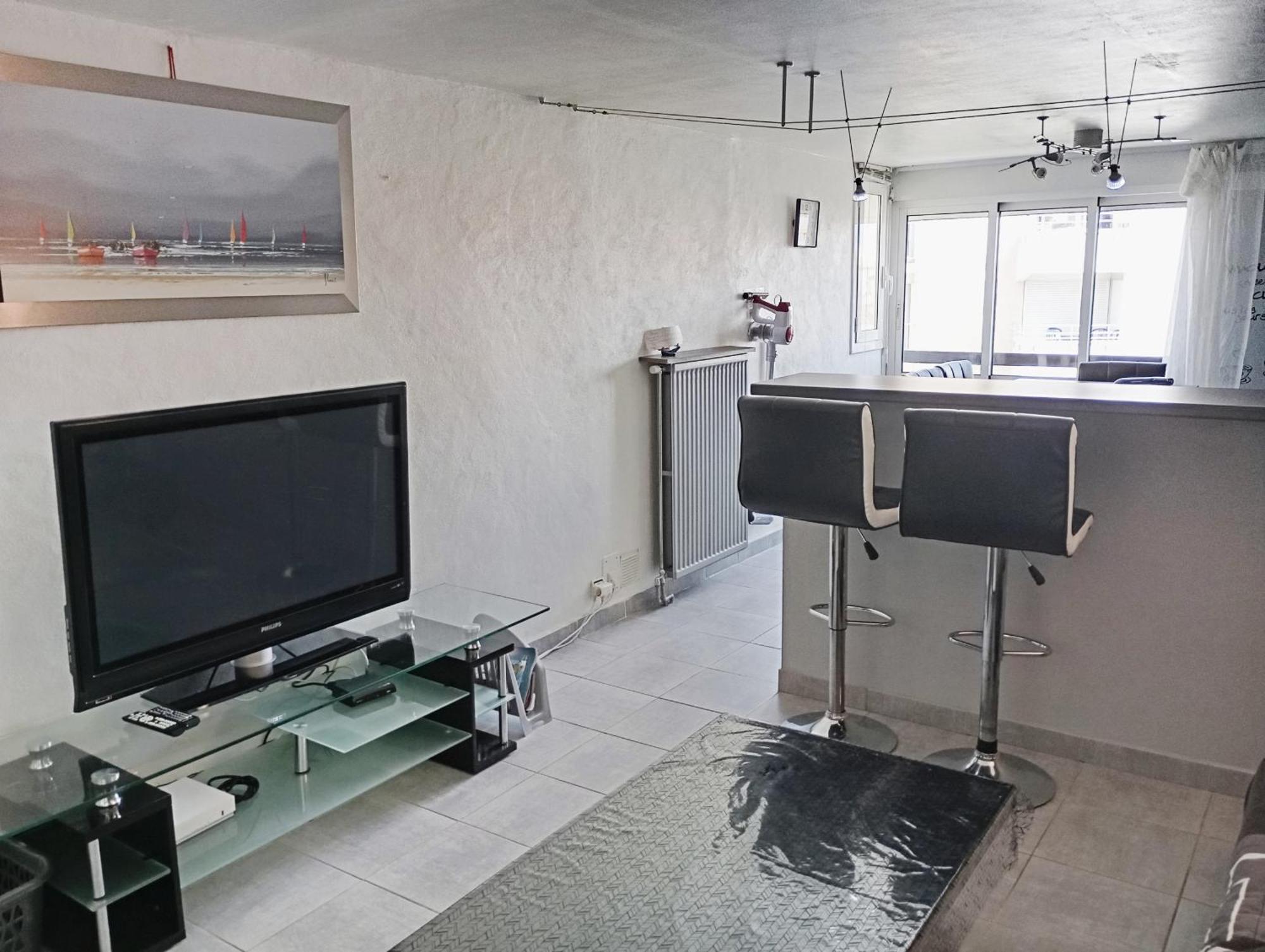 Grand Appartement Proche Port Et Plages, 6 A 8 Pers, 3 Chambres, Climatise Agde Exterior photo